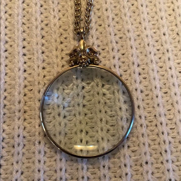 Gold Chain Necklace with Round magnifying glass pendant. - Picture 2 of 2